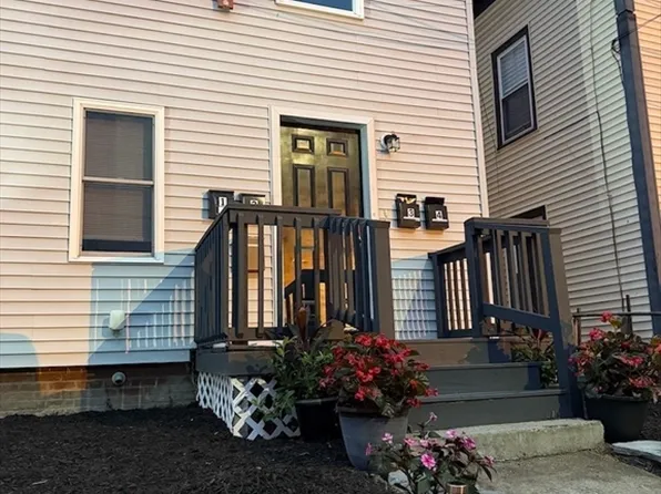 62 Sheridan St, Fitchburg, MA 01420