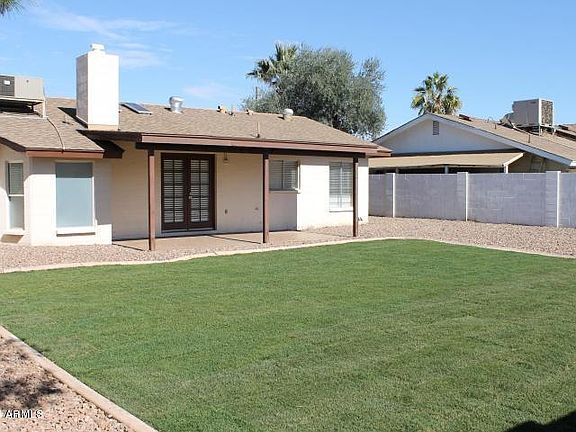 5th image of 113 W Villa Theresa Dr