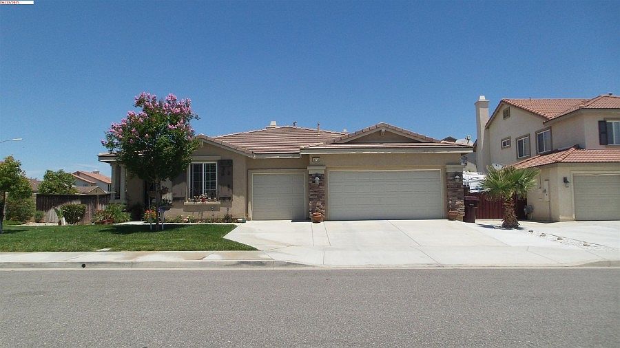 1st image of 28736 Sandy Ave