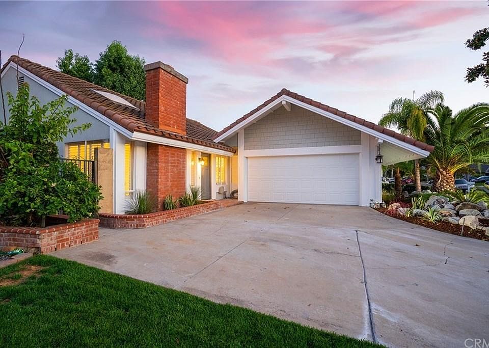 1st image of 15172 Champagne Cir