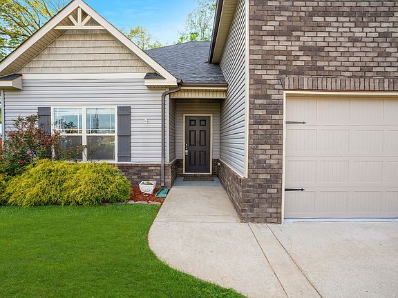 4th image of 2881 McManus Cir
