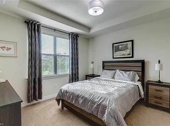 3rd image of 10917 Clarendon St