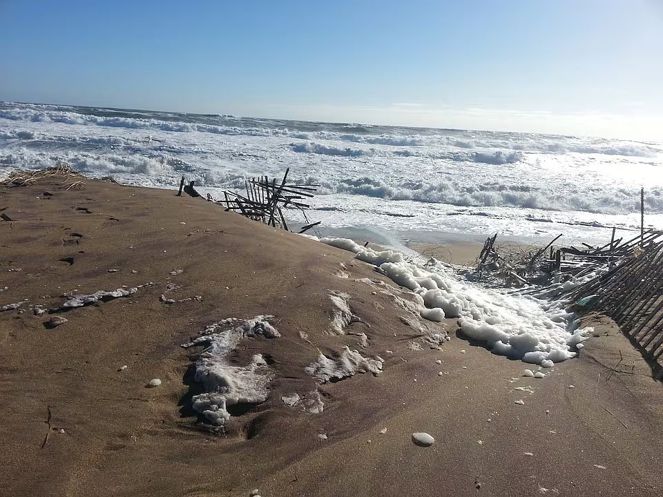 Steps to the beach...