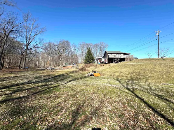 7427 N Red Hill Rd, Ellettsville, IN 47429