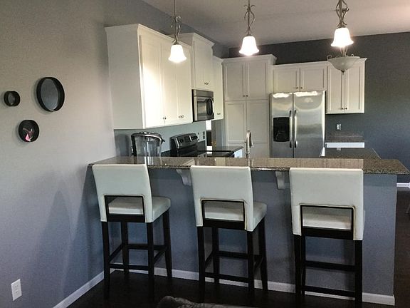 Convenient breakfast bar