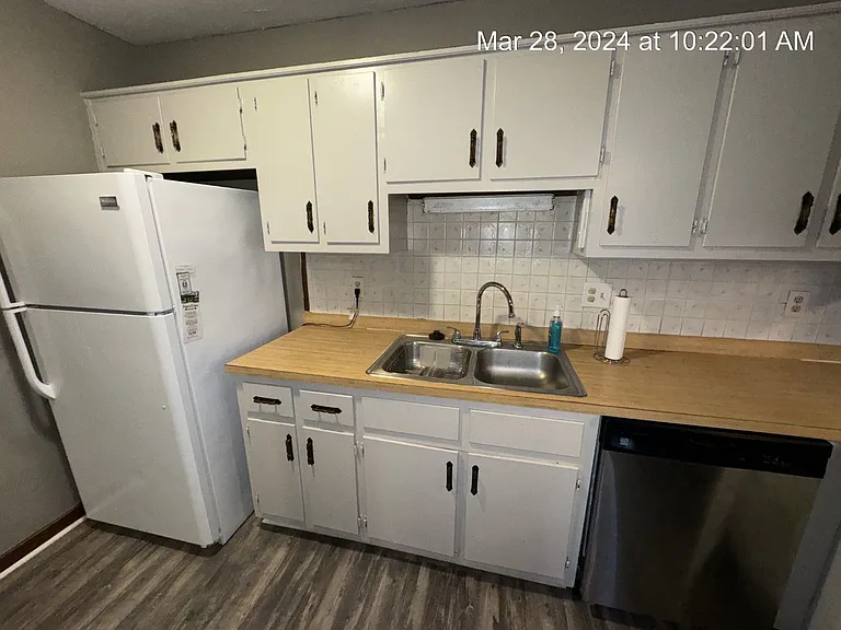 6468 Kelmscot Ct — Photo 9