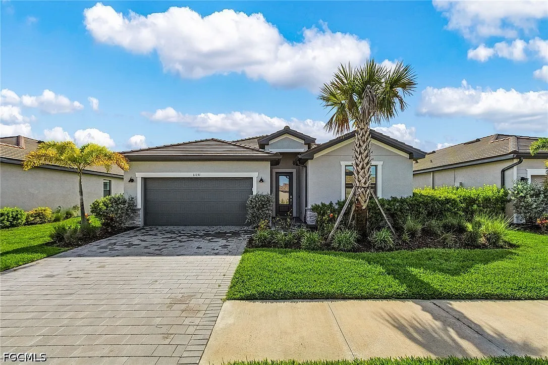 4 bed, 3.0 bath, 2032 sqft, $3,100 — Photo 1