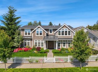 656 16th Ave W, Kirkland, WA