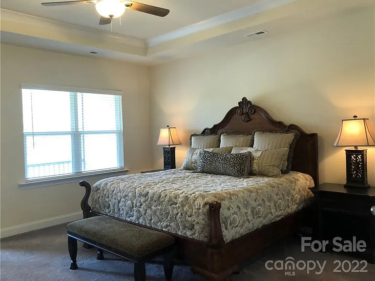146 Heathbrook Ln — Photo 9