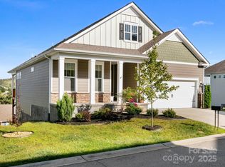 8 Southern Way Ln #17, Leicester, NC 28748