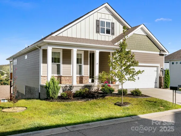 8 Southern Way Ln #17, Leicester, NC 28748