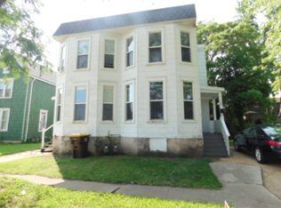 109-111 E Washington #1, Freeport, IL 61032