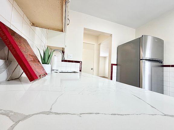 2nd image of 7176 Jamieson Ave #1E