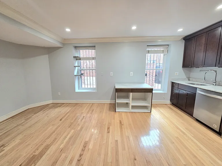 1620 Corcoran St NW #B — Photo 6