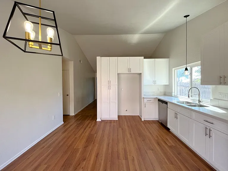 2757 Aries Ln — Photo 7