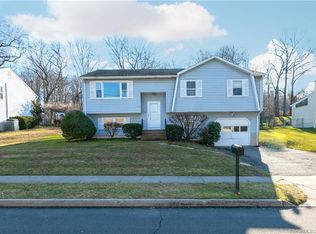 129 Timber Trl, Milford, CT 06460