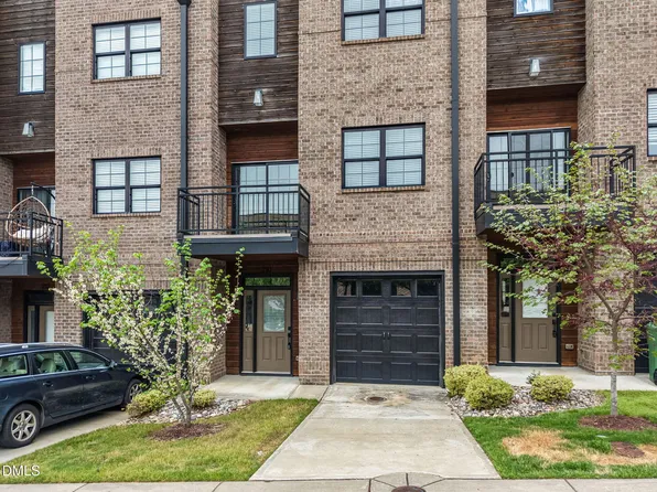 210 Asher Springs Cir, Fuquay Varina, NC 27526