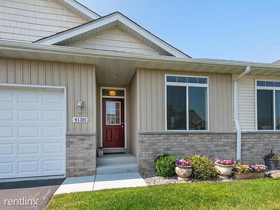 3rd image of 4138R Blakewood Dr