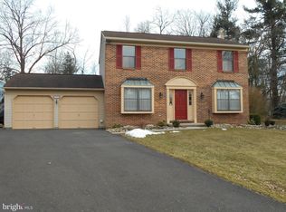 105 Arrowhead Cir, Lansdale, PA 19446