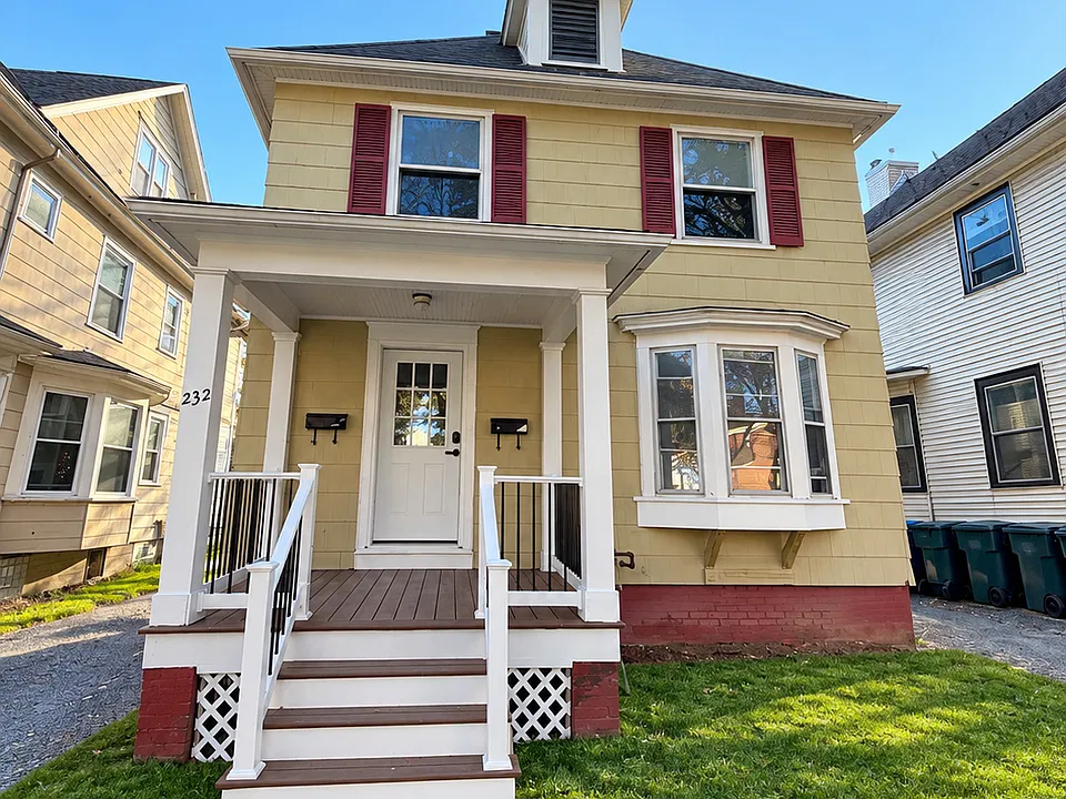 232 Field St #2