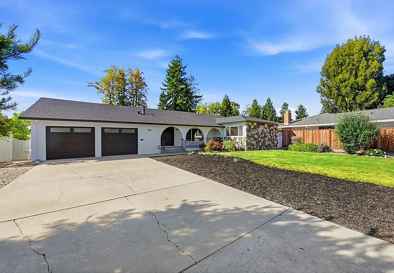 540 Hamilton Way — Photo 2