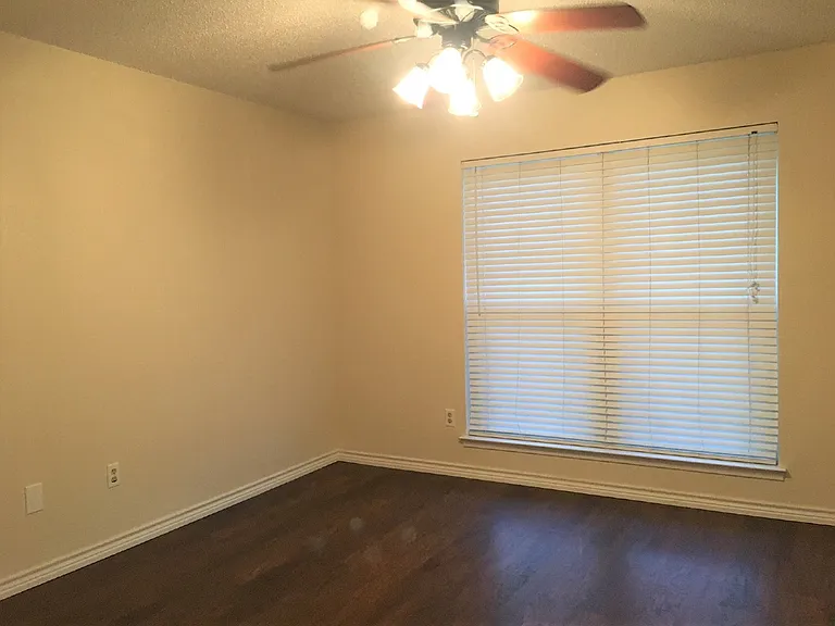 606 Circle Creek Dr — Photo 17