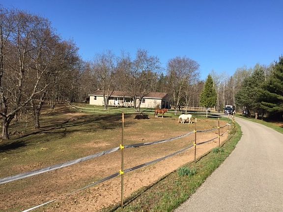 3rd image of 1475 N Wilson Lake Dr