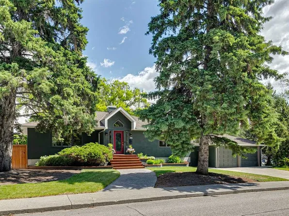 402 SE Brunswick Ave SW, Calgary, AB T2S 1N8