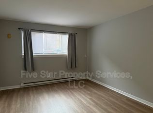 3241 S Douglas Ave #E-18, Springfield, IL 62704