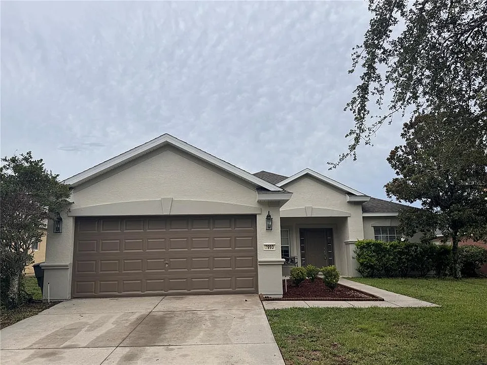 3993 SW 58th Ave