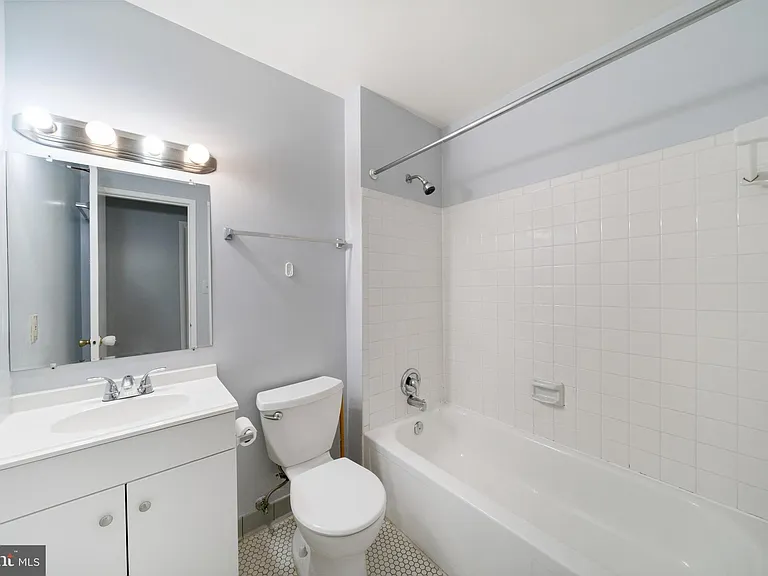 7767 Hiawatha Ln — Photo 7