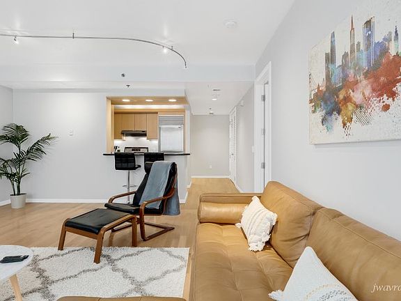 4th image of 219 Brannan St Unit 1G