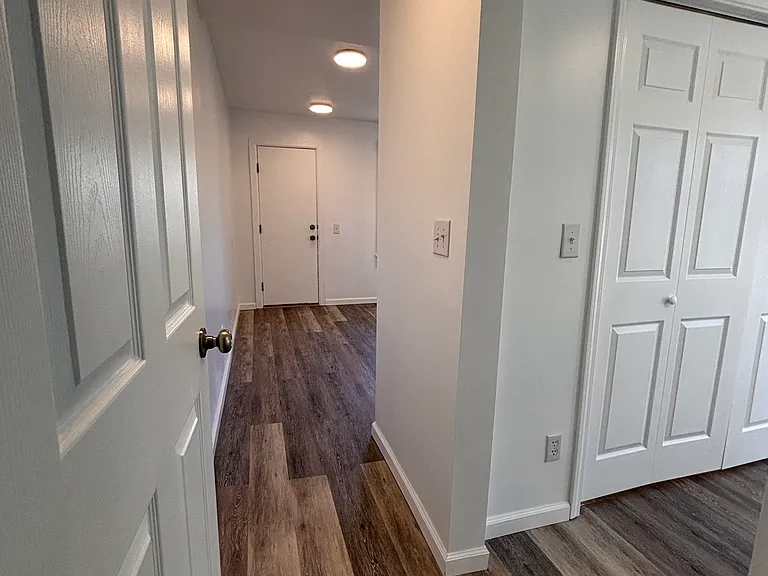 1004 E Delmar St — Photo 17