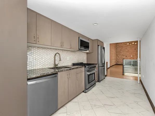 121 East 37th Street image 2 of 7