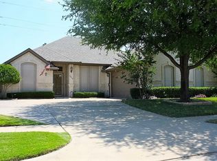 7216 Spring Oak Dr, North Richland Hills, TX 76182