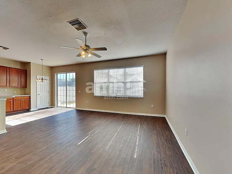 10402 Boyette Creek Blvd — Photo 5