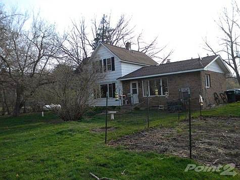 another view of front of house