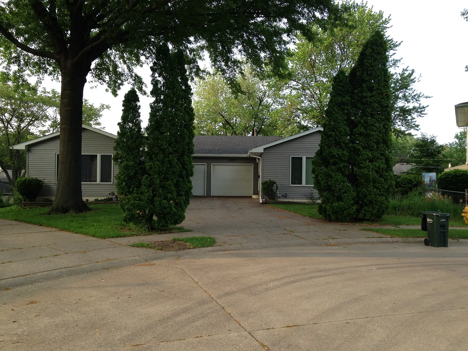 2 bed, 850 sqft, $1,100 — Photo 2