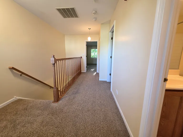 3045 Kentshire Cir — Photo 10
