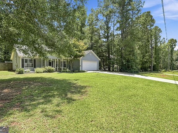3rd image of 85 Goldfinch Dr