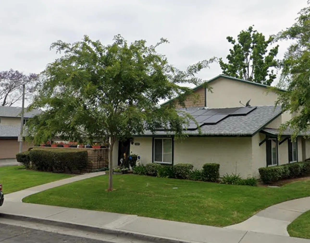 3 bed, 1152 sqft, $3,700 — Photo 2