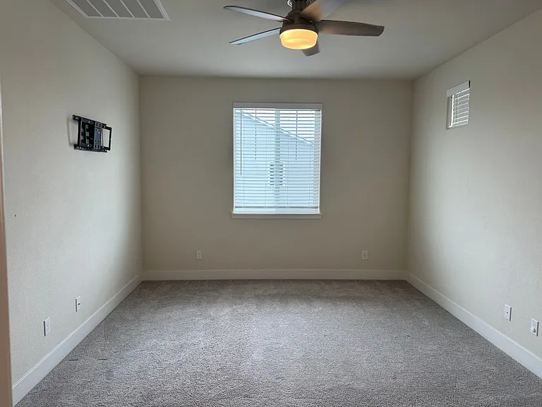 14343 Sherman Blvd — Photo 32