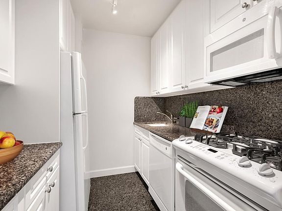 3rd image of 1755 York Ave APT 5L