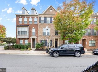 8883 Cherry St, Manassas, VA 20110