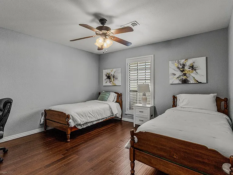 1531 Pickwick Ln — Photo 15