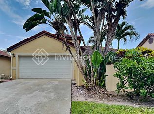 12190 Brisbane Ln, Wellington, FL 33414