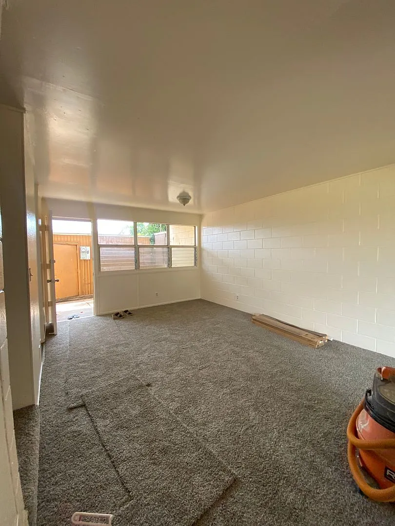 Renovated Townhome — Photo 2