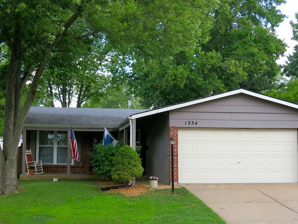 1st image of 1334 Kew Gardens Dr