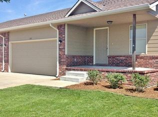 832 E Ramblewood St, Derby, KS 67037
