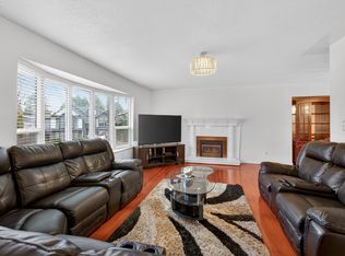 8927 146a St, Surrey, BC V3R 6Z9